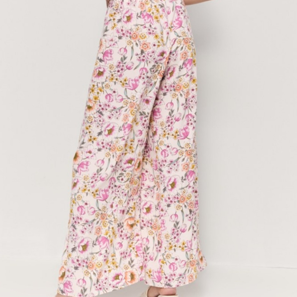 Francesca's Floral High-Slit Wide-Leg Pants. Size L - Picture 4 of 10
